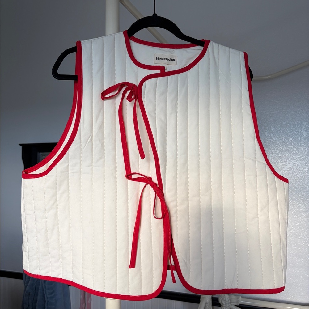 Sonderhaus Heidi Vest (White and Red Quilted Cotton Top)